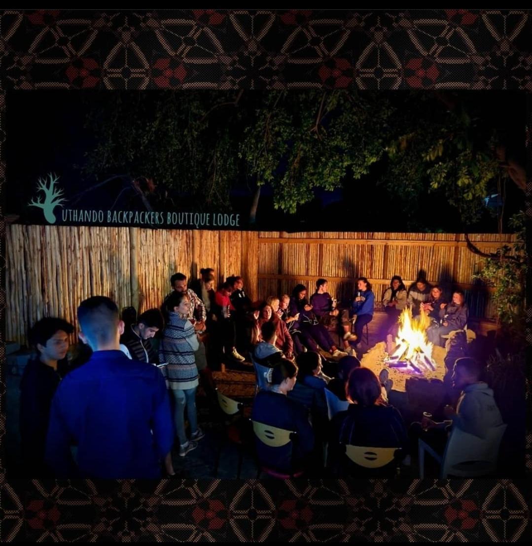 Uthando Backpackers Lodge Oudtshoorn Bagian luar foto